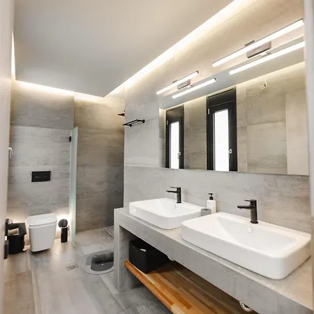 Grand Pool Kourouta