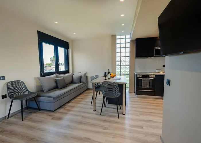 Grand Pool Διαμέρισμα *