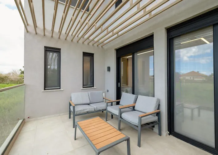 Grand Pool Διαμέρισμα *