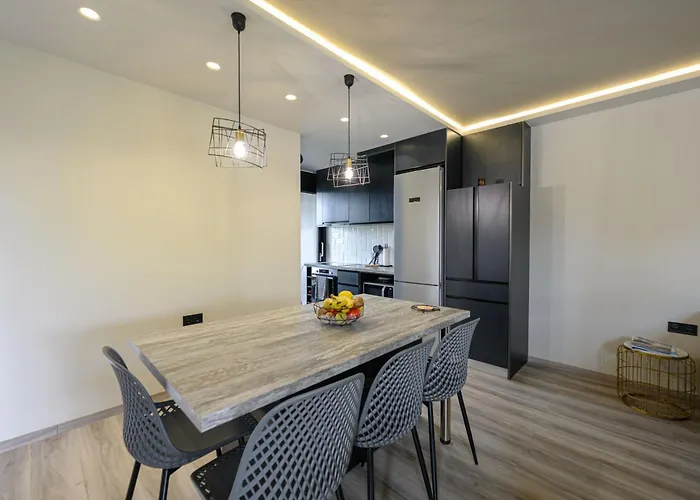 Grand Pool Κουρούτα